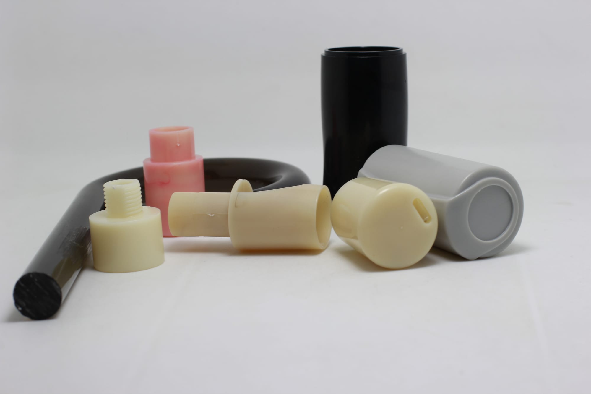 Come prevenire l'incastro del materiale abrasivo in fori, scanalature e filettature